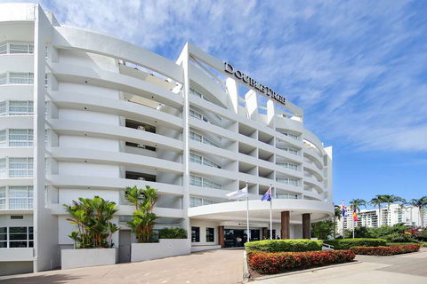 DoubleTree By Hilton Cairns - Tourism Caloundra 0