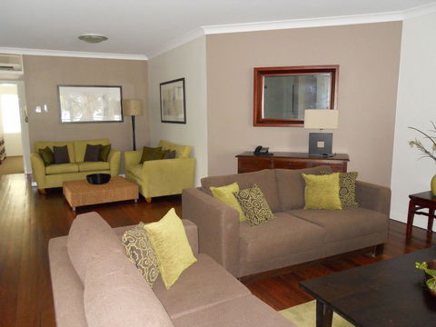 BeachView Apartments At Villa Paradiso - Tourism Caloundra 2