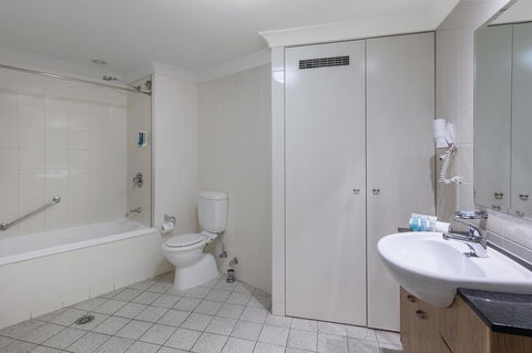 Nesuto Canberra - Tourism Caloundra 22