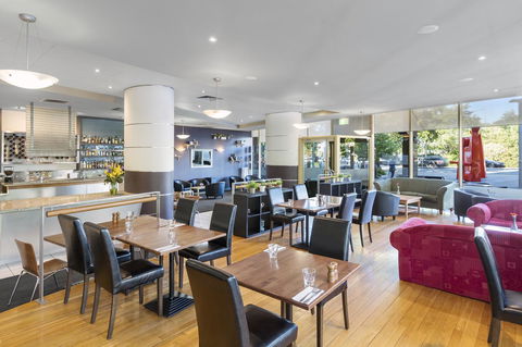 Nesuto Canberra - Tourism Caloundra 10