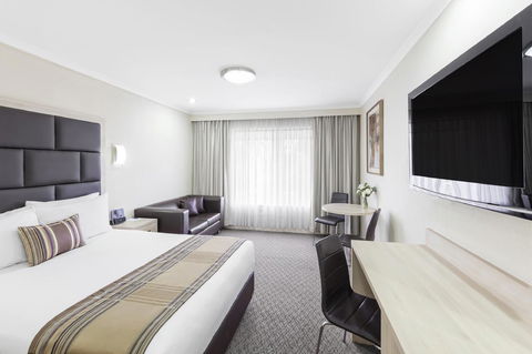 Garden City Hotel, Best Western Signature Collection - Tourism Caloundra 0