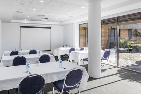 Garden City Hotel, Best Western Signature Collection - Tourism Caloundra 21