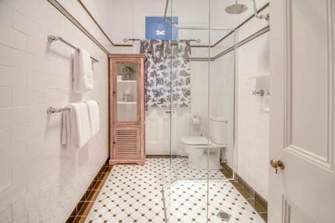 De Russie Boutique Hotel - Tourism Caloundra 3