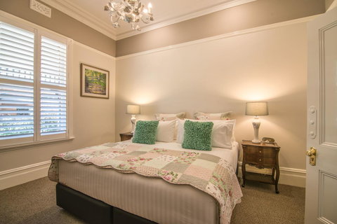 De Russie Boutique Hotel - Tourism Caloundra 4