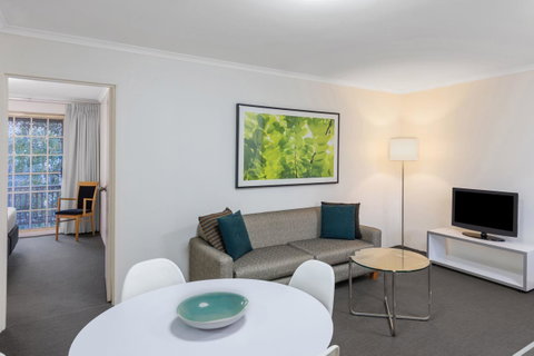Adina Serviced Apartments Canberra Kingston - Tourism Caloundra 2