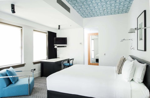 Peppers Gallery Hotel - Tourism Caloundra 15
