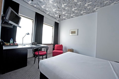 Peppers Gallery Hotel - Tourism Caloundra 2