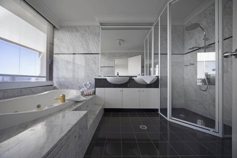 BreakFree Capital Tower Apartments - Tourism Caloundra 36