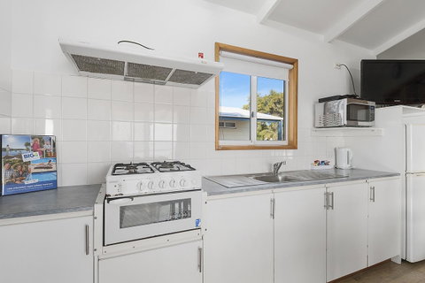 Port Broughton Tourist Park - Tourism Caloundra 34