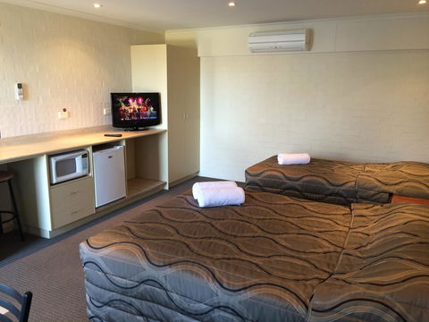 Heritage House Motel & Units - Tourism Caloundra 29