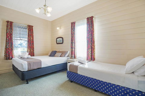 Heritage House Motel & Units - Tourism Caloundra 15