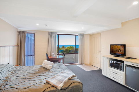 Heritage House Motel & Units - Tourism Caloundra 1