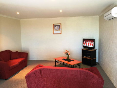 Heritage House Motel & Units - Tourism Caloundra 30