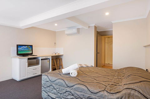 Heritage House Motel & Units - Tourism Caloundra 2