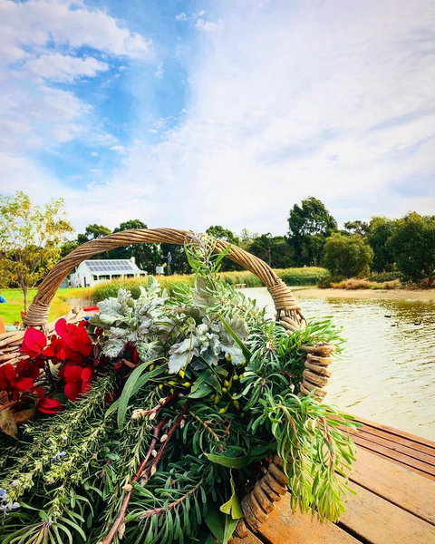 The Lake House Retreat - Tourism Caloundra 24