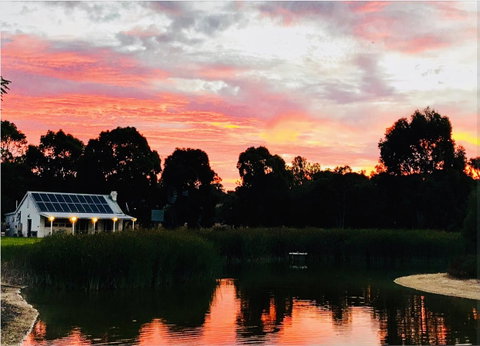 The Lake House Retreat - Tourism Caloundra 15