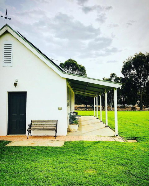 The Lake House Retreat - Tourism Caloundra 25