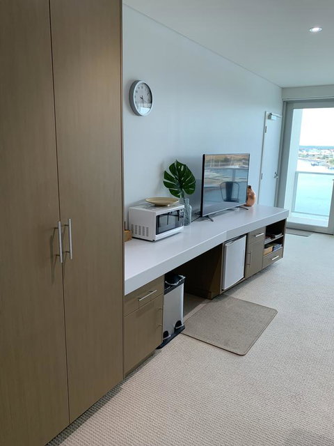 Wallaroo Marina Stayz - Tourism Caloundra 1
