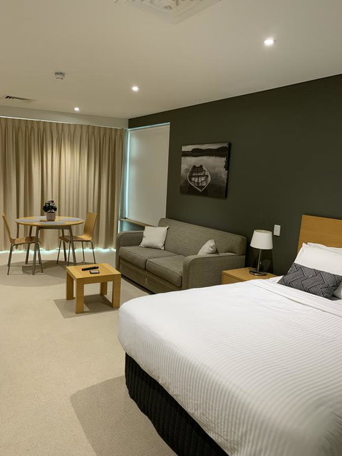 Wallaroo Marina Stayz - Tourism Caloundra 6