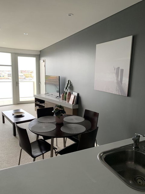 Wallaroo Marina Stayz - Tourism Caloundra 10
