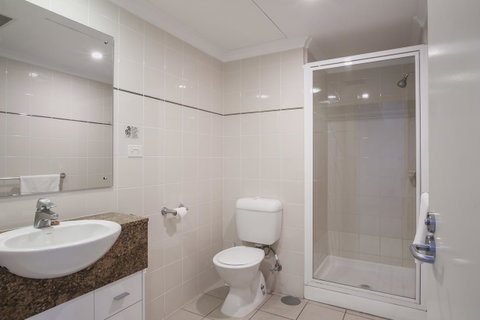 Marina Hotel - Tourism Caloundra 25