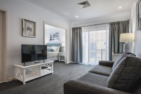 Marina Hotel - Tourism Caloundra 9