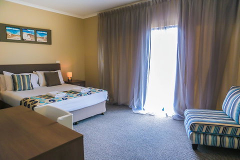 Marina Hotel - Tourism Caloundra 31