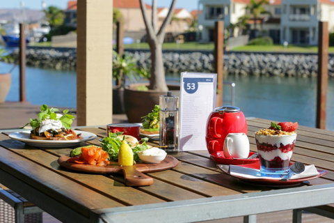 Marina Hotel - Tourism Caloundra 40