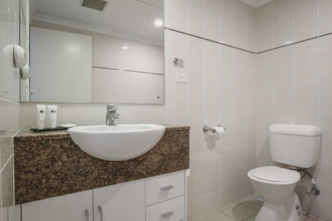Marina Hotel - Tourism Caloundra 13