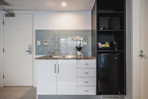 Marina Hotel - Tourism Caloundra 17