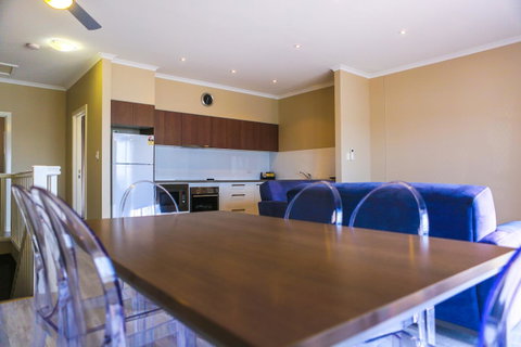 Marina Hotel - Tourism Caloundra 33