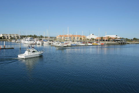 Marina Hotel - Tourism Caloundra 39