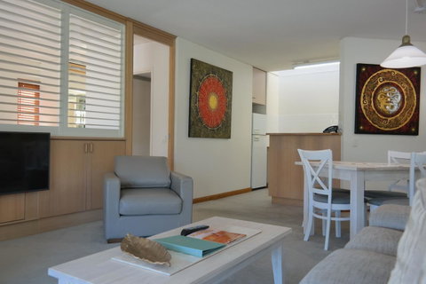 Pacific Bay Resort - Tourism Caloundra 7