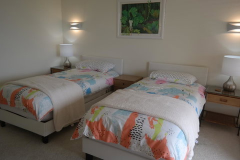 Pacific Bay Resort - Tourism Caloundra 16