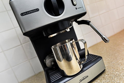 Ainslie Roberts Drive Retreat - Tourism Caloundra 18