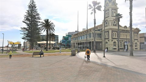 Hi 5 Glenelg Studio Apartment - Tourism Caloundra 26