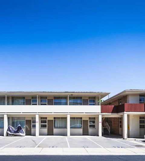 Hi 5 Glenelg Studio Apartment - Tourism Caloundra 14