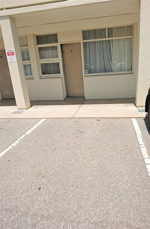 Hi 5 Glenelg Studio Apartment - Tourism Caloundra 15