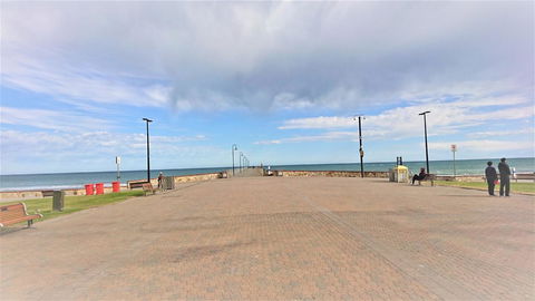 Hi 5 Glenelg Studio Apartment - Tourism Caloundra 27
