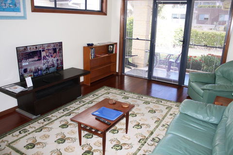 Serenity On Narrabeen Beach - 1Bdr Beachside Retreat - Tourism Caloundra 7