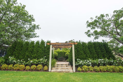 S T U D I O 22 Peaceful Retreat With Garden Views - Tourism Caloundra 10