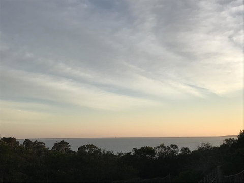 S T U D I O 22 Peaceful Retreat With Garden Views - Tourism Caloundra 16