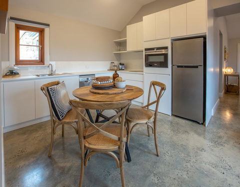 Lucy's Cottage - Tourism Caloundra 9