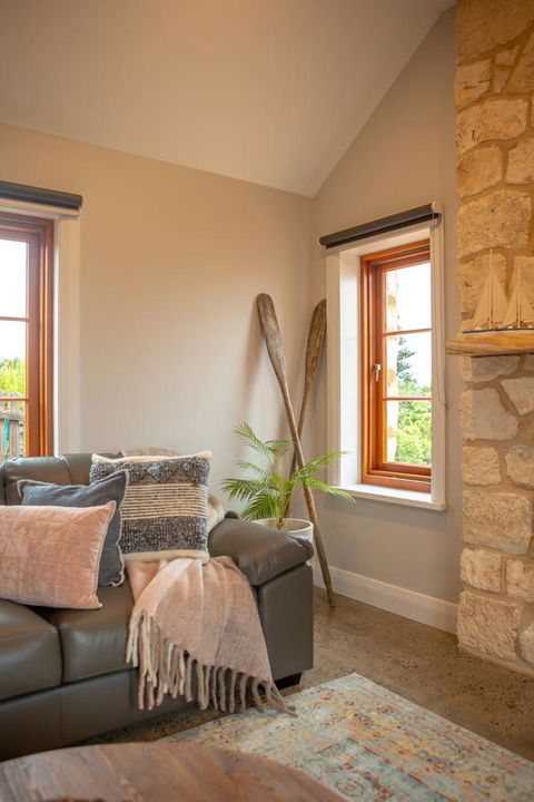 Lucy's Cottage - Tourism Caloundra 15