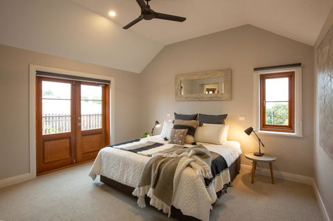 Lucy's Cottage - Tourism Caloundra 3