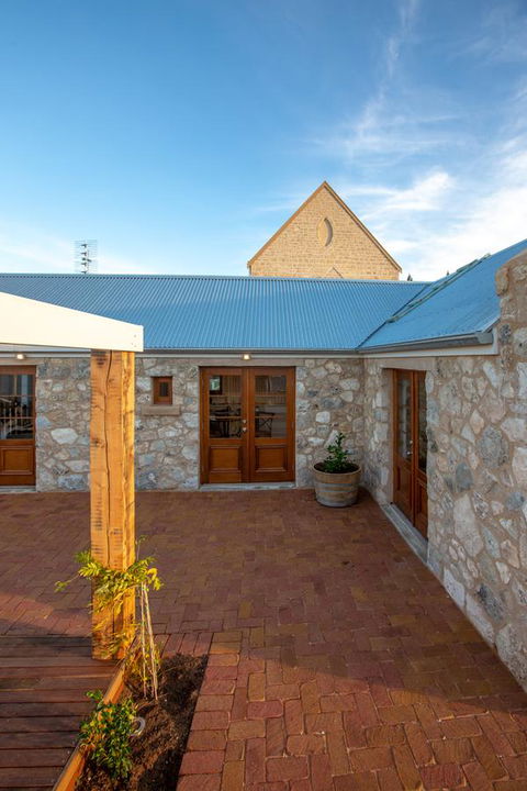 Lucy's Cottage - Tourism Caloundra 17