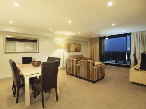 Oaks Adelaide Horizons Suites - Tourism Caloundra 12