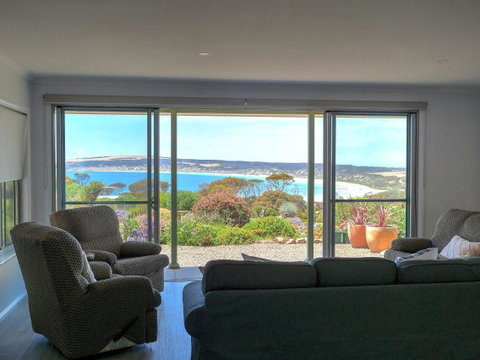 Emu Bay Holiday Homes - Tourism Caloundra 20