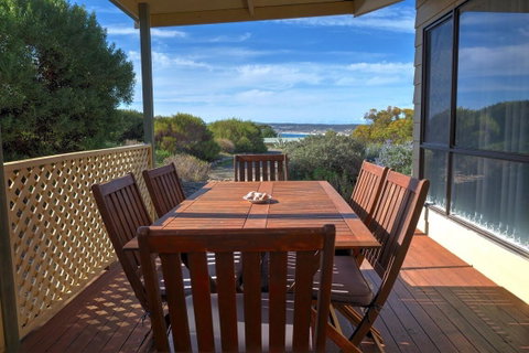 Emu Bay Holiday Homes - Tourism Caloundra 6