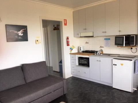 Emu Bay Holiday Homes - Tourism Caloundra 36